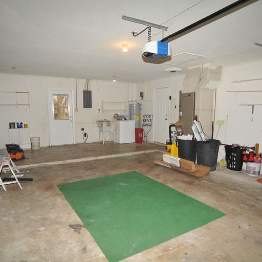 Building Photo - 2038 Ponderosa Ave