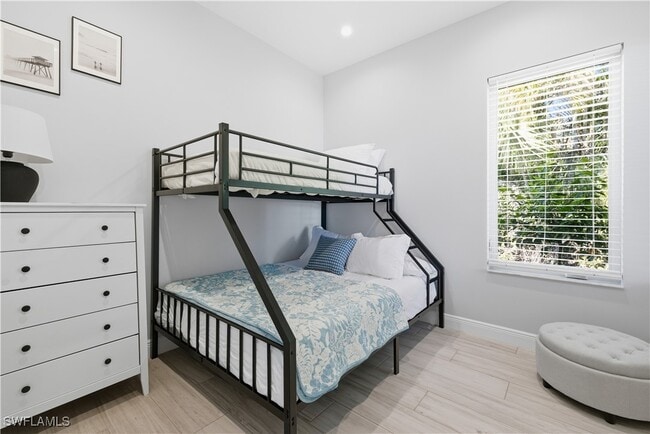 Building Photo - 711 91st Ave N