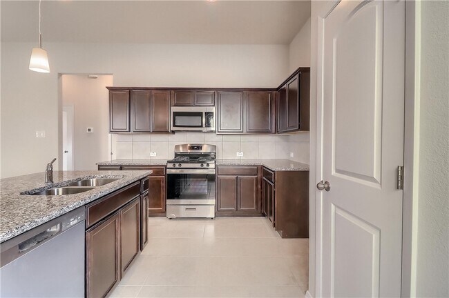 Building Photo - 11408 Milano Dr