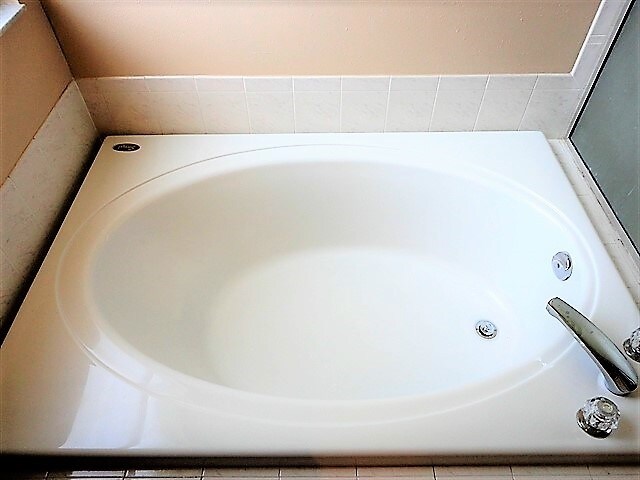 Building Photo - 443 Sand Ridge Dr