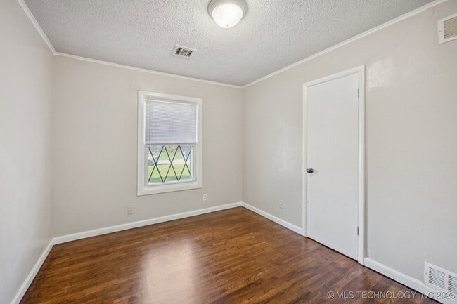Building Photo - 9115 E Latimer Pl