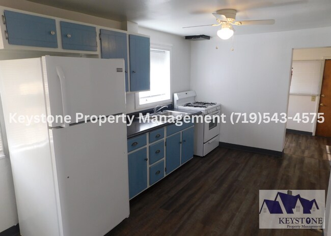 Building Photo - Cute House with 2 Bedrooms/1 Bathroom with...