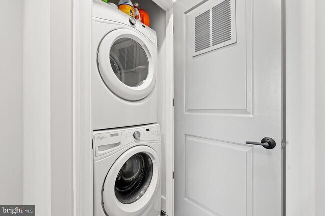 Building Photo - 3525 14th St NW