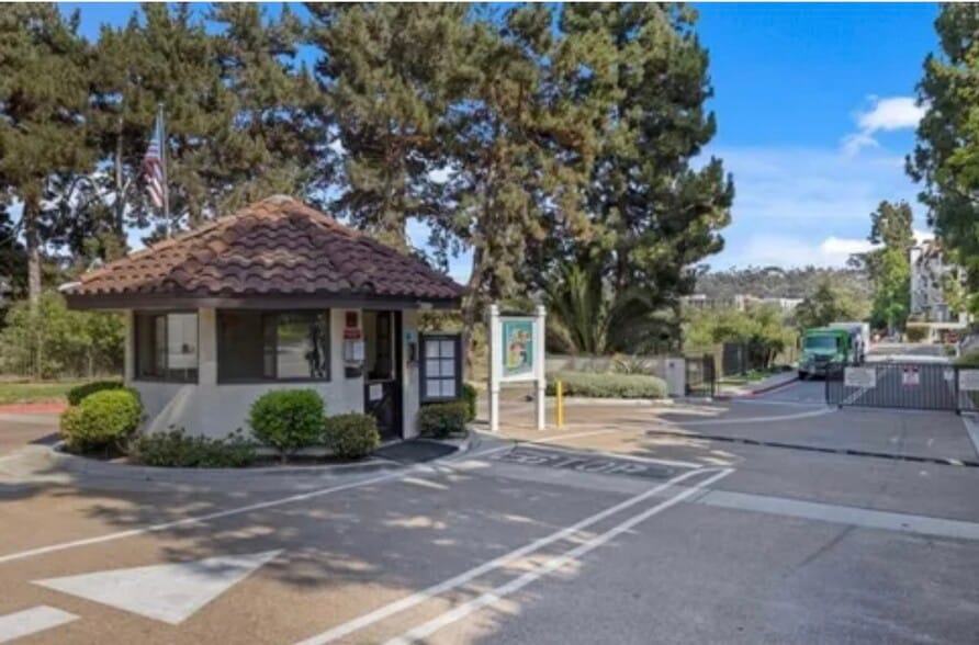 Building Photo - 5895 Friars Rd