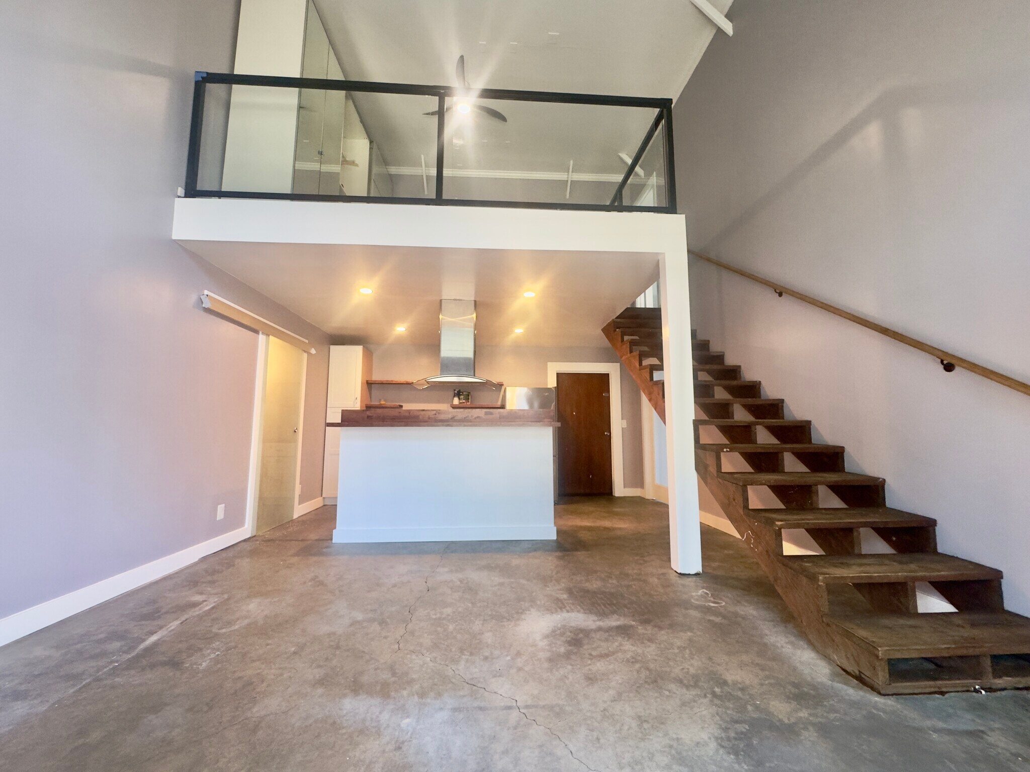 Building Photo - 1254 E 12th St