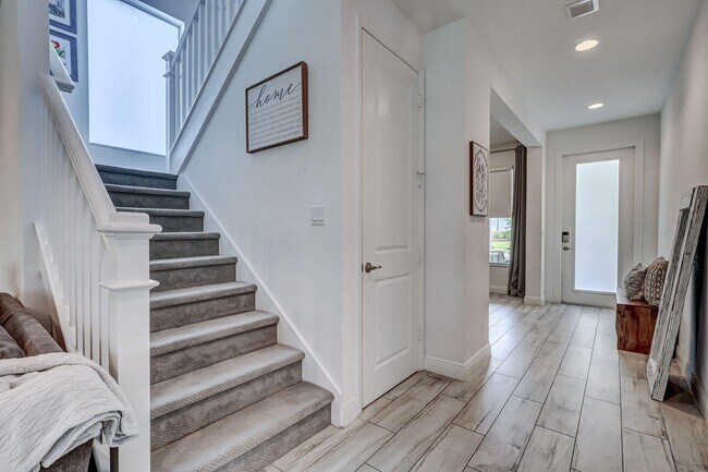 Building Photo - 19742 Split Rail Run