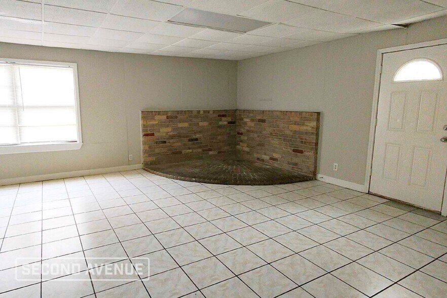 Building Photo - 7322 Parker Rd