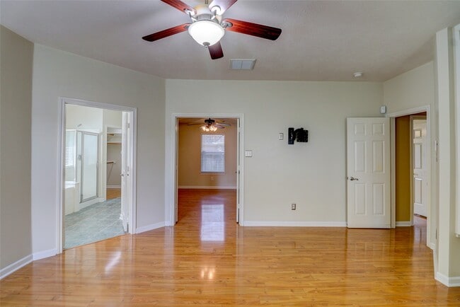 Building Photo - 3323 Pioneer Bend Ln