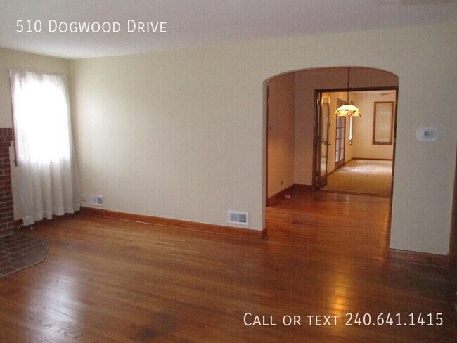 Building Photo - 510 Dogwood Dr