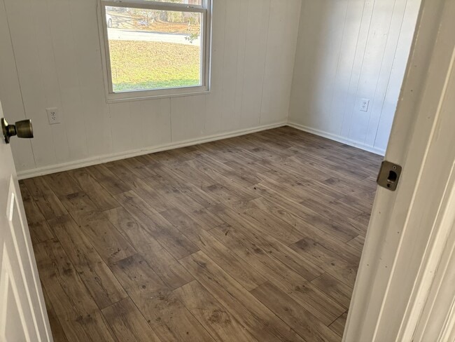 Building Photo - 3 Central Park Ct