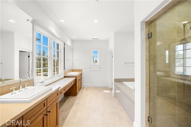 Building Photo - 106 Heavenly