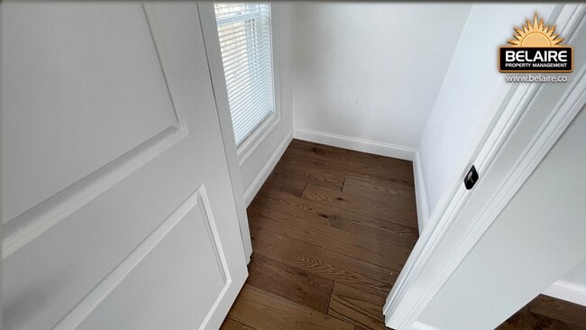 Building Photo - Cozy Country Living