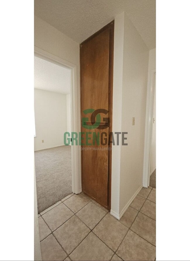 Building Photo - 3 BEDROOM 2 BATH HOME MOVE IN READY IN North MODESTO!