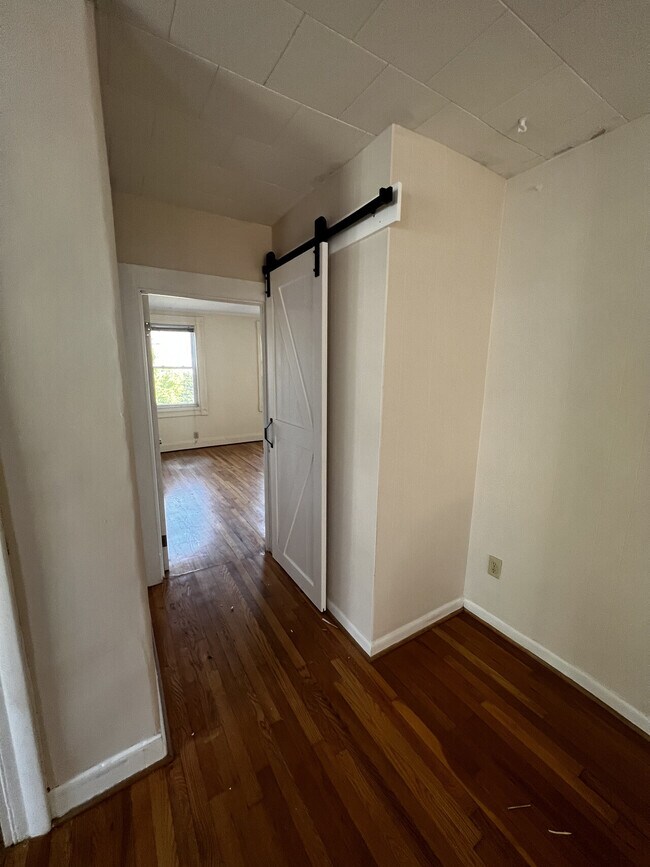 Building Photo - 651 Quinnipiac Ave