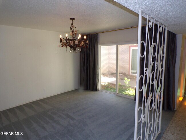 Building Photo - 4820 Louisiana St