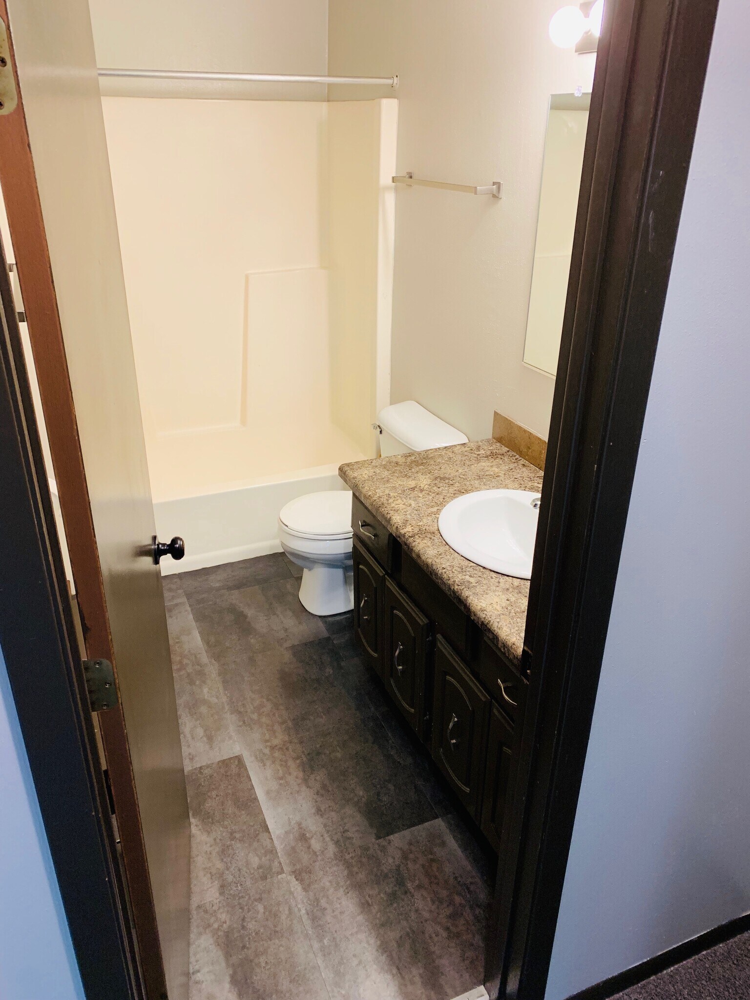 Bath - 394 Stanley Ct