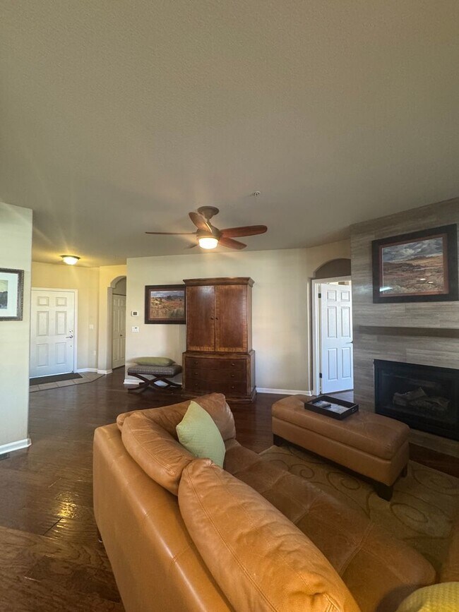 Building Photo - WOW-Factor Alert: Fully Furnished & Remodeled 2BD/2BA First Floor Condo in Wingfield Springs!