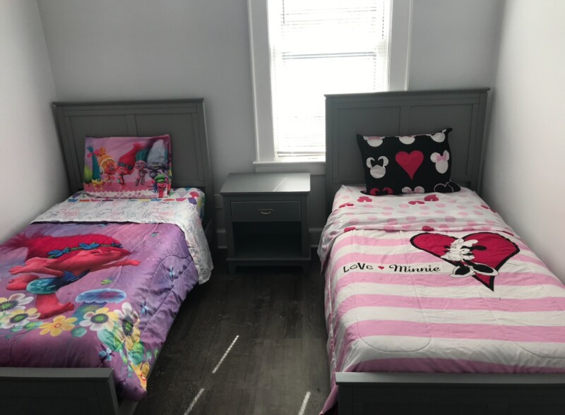 Building Photo - 142 Mapes Ave