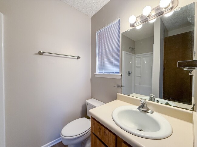 Building Photo - 607 Frostwood Dr