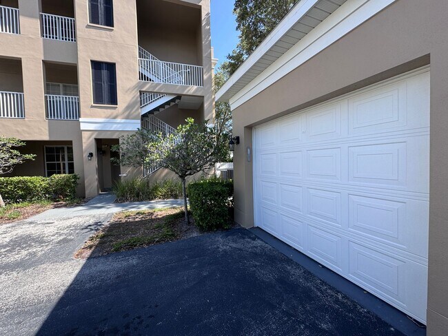 Building Photo - Bright and Inviting 3 bedroom, 2 Bath Condo in Desirable Baldwin Park