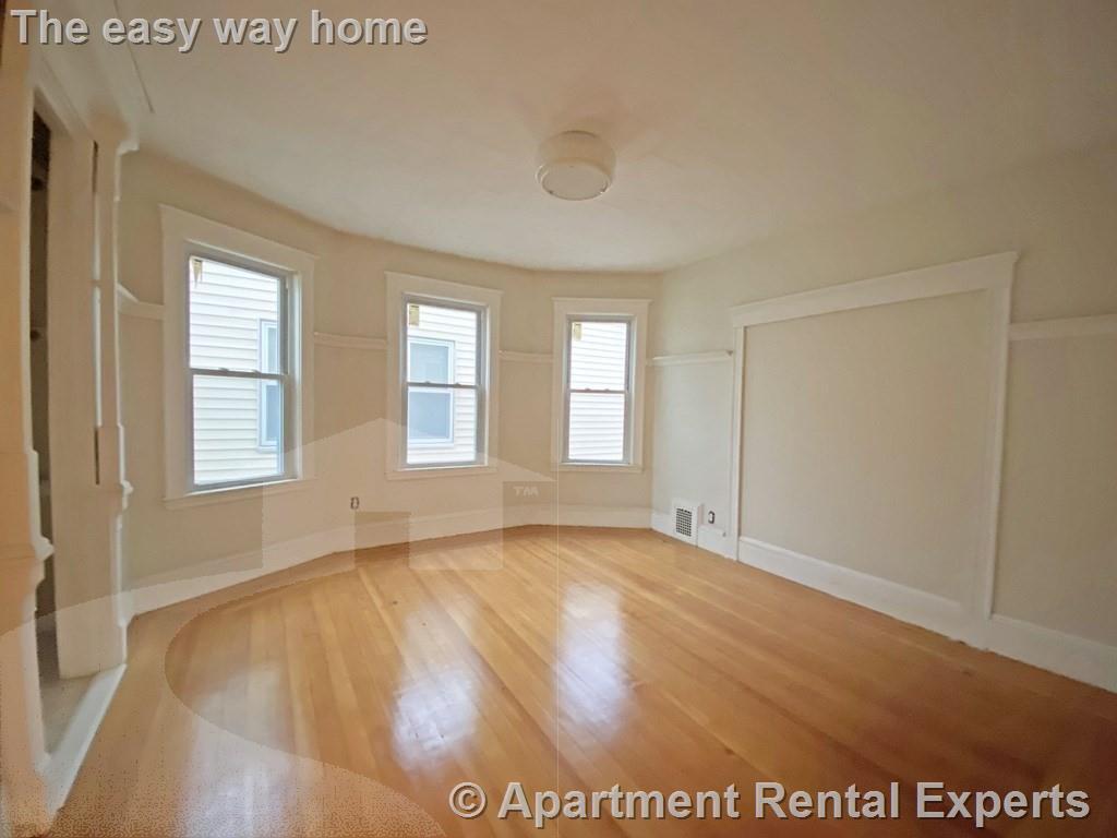Building Photo - 339 Allston St