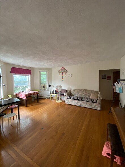 Building Photo - 306 Tappan St