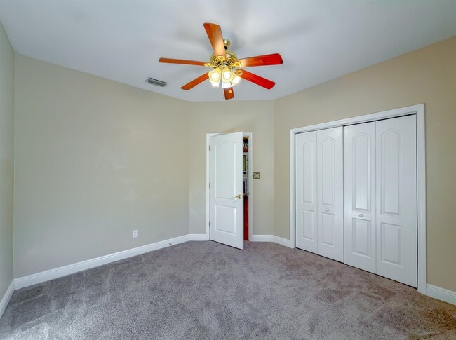 Building Photo - 3327 Dartmouth Dr