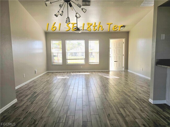 Building Photo - 161 SE 18th Terrace