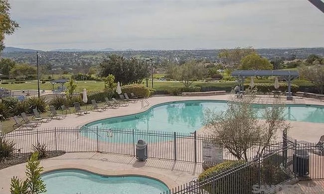 Building Photo - *** HIGHLY DESIRED 3BED/2.5BATH  HILLSBORO...