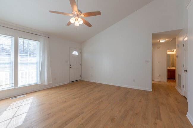 Building Photo - 304 Holly Pines Ct