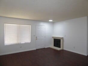 Building Photo - 824 Capehart Ct