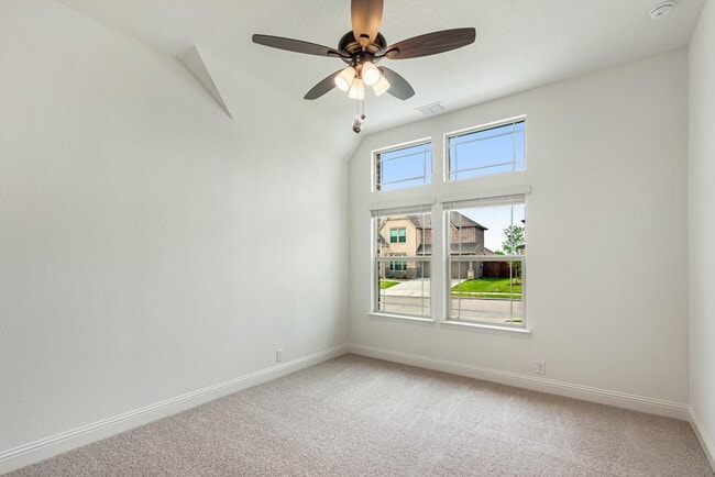 Building Photo - Spacious 4-Bedroom Retreat with 3 Full Baths – Your Modern Sanctuary Awaits in Justin, TX!