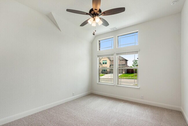 Building Photo - Spacious 4-Bedroom Retreat with 3 Full Baths – Your Modern Sanctuary Awaits in Justin, TX!