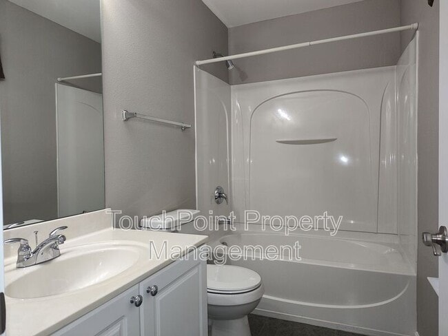 Building Photo - 467 Doughton Ln