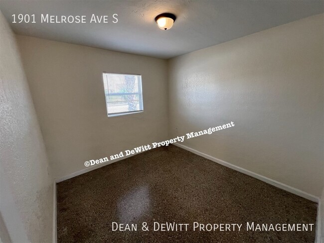 Building Photo - 1901 Melrose Ave S