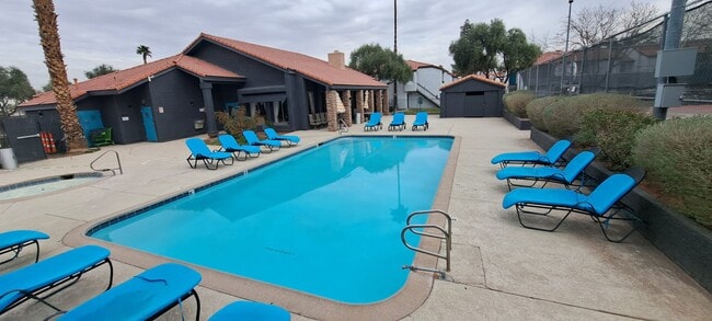 Building Photo - 1455 E Katie Ave