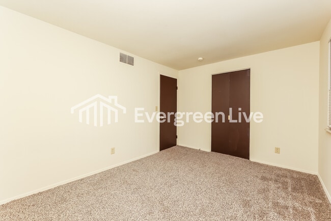 Building Photo - 7737 Mt Hood