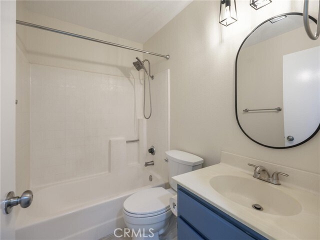Building Photo - 1229 W 223rd St