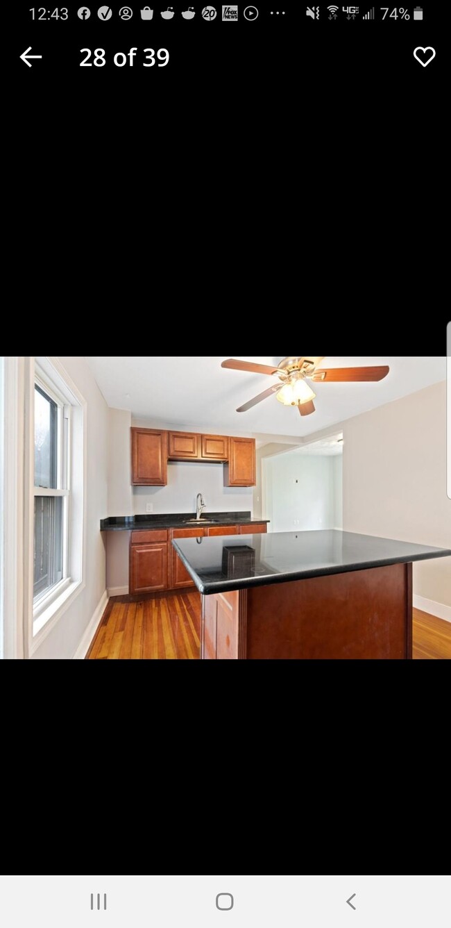 Kitchen - 23 Rockland St