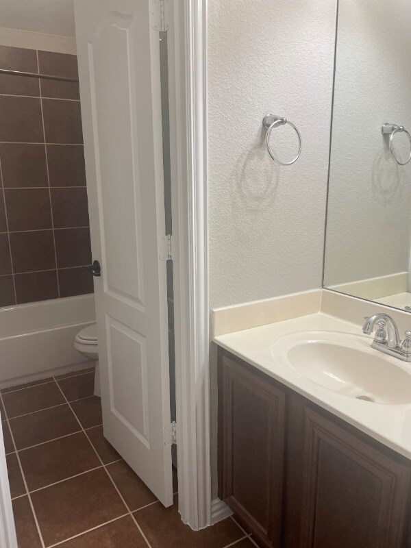 Building Photo - 811 Blue Quail Dr