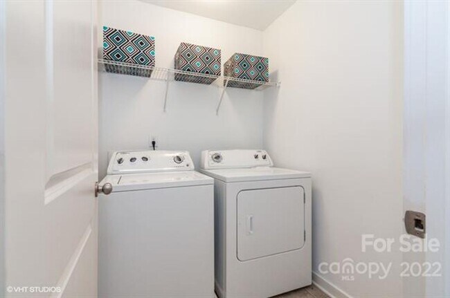 Building Photo - 515 Alderman Ln