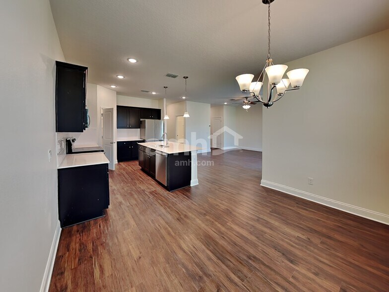 Building Photo - 6201 Little Blf Cir