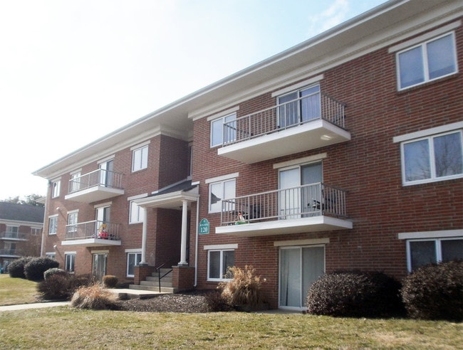 Building Photo - The Willows at Clearfield