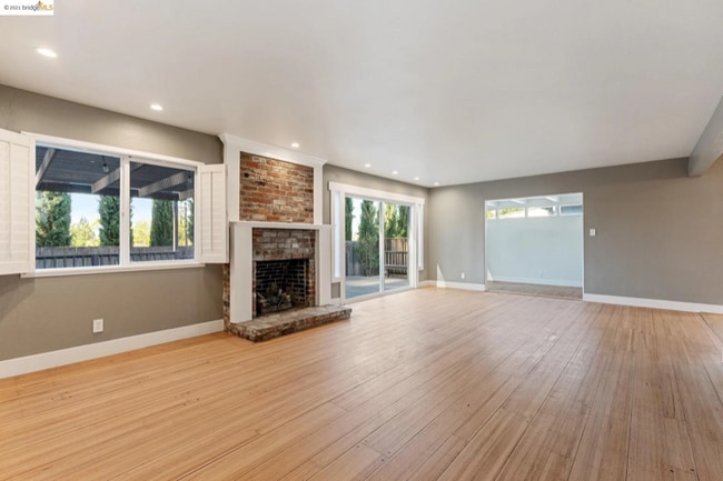 Building Photo - 23965 Mayville Dr