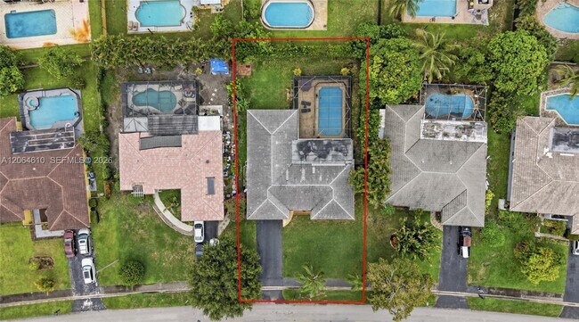 Building Photo - 821 Ramblewood Dr