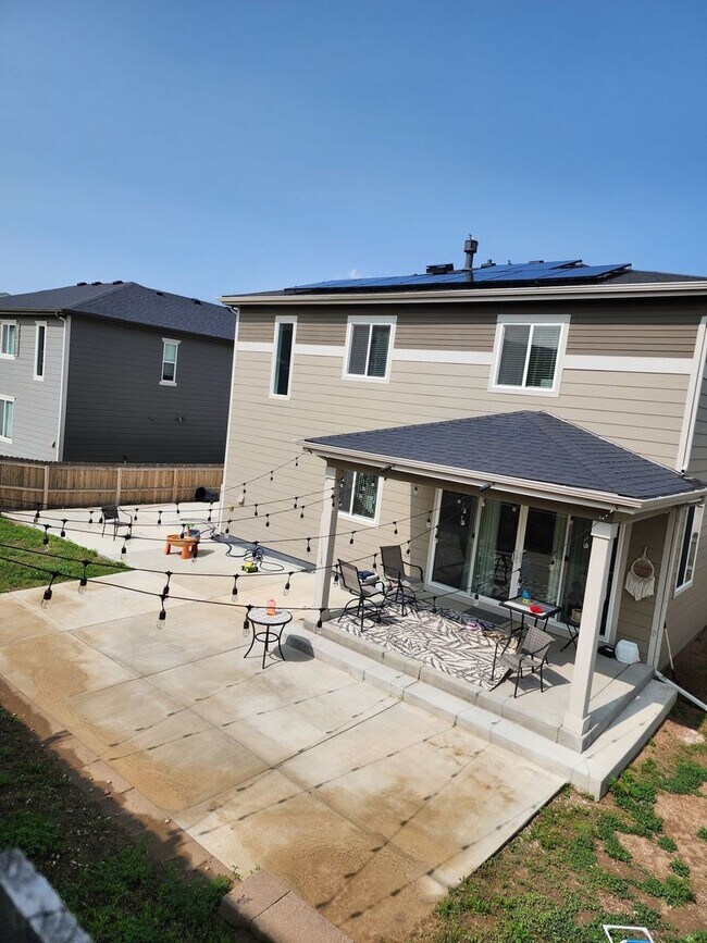 Building Photo - Beautiful 3-Bed, 3-Bath Home on a Spacious...