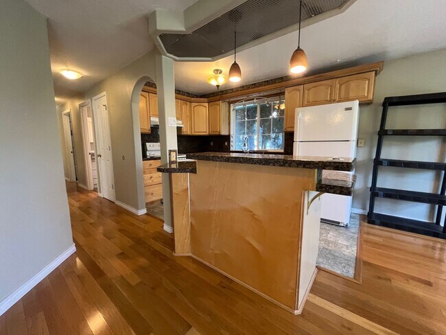 Building Photo - 4019 SE 66th Ave