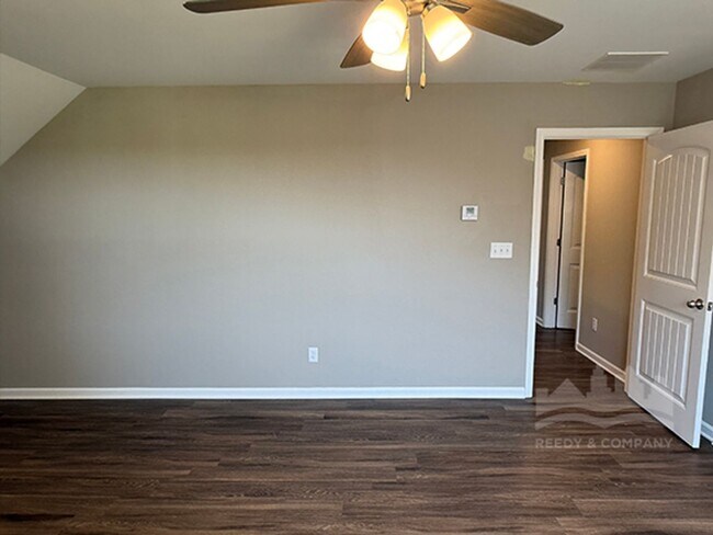 Building Photo - 9675 Bloomington Circle S