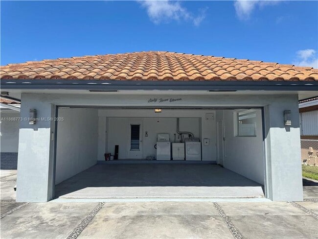 Building Photo - 6311 NE 20th Way