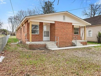 Primary Photo - 2802 Curtis St
